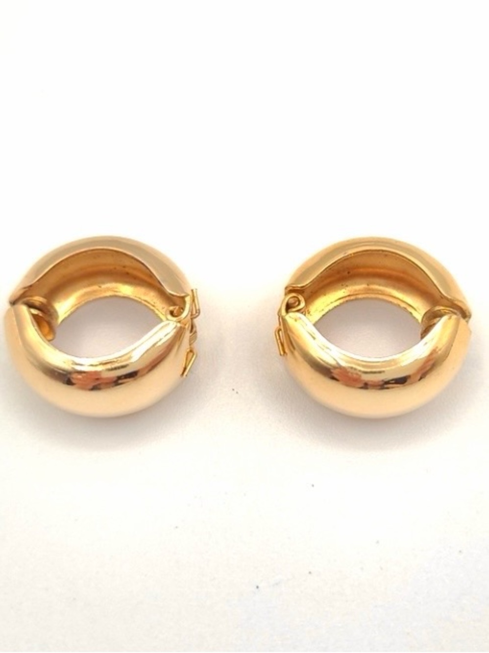 Vintage Gold Tone Chunky Hoop Earrings Clip On Classic Minimalist